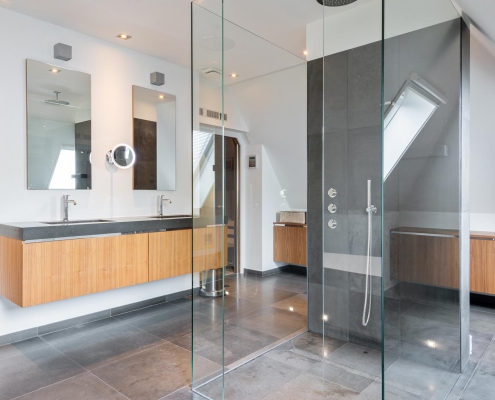 Natuurstenen badkamer in Dordrecht - Stonewharf
